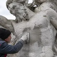 Восстановление бетонной скульптуры атмосферостойкой шпаклевкой
