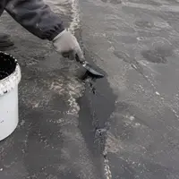 Ремонт трещин в рулонных кровельных материалах