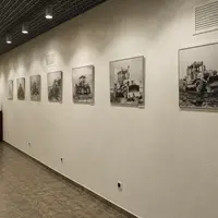 Стены выставочного зала
